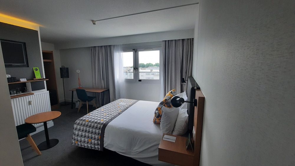 holiday inn calais by ihg