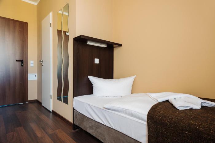 apple city hotel