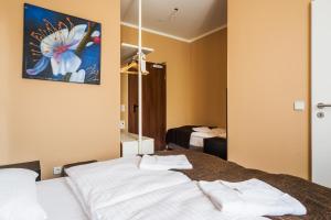 apple city hotel