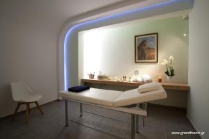 grand theoni boutique hotel and spa