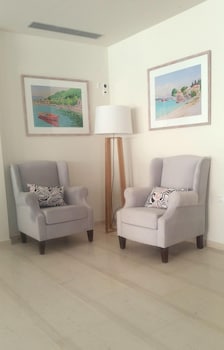 grand theoni boutique hotel and spa