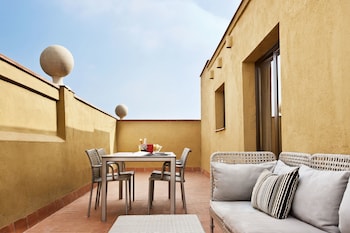 barcelona apartment mila