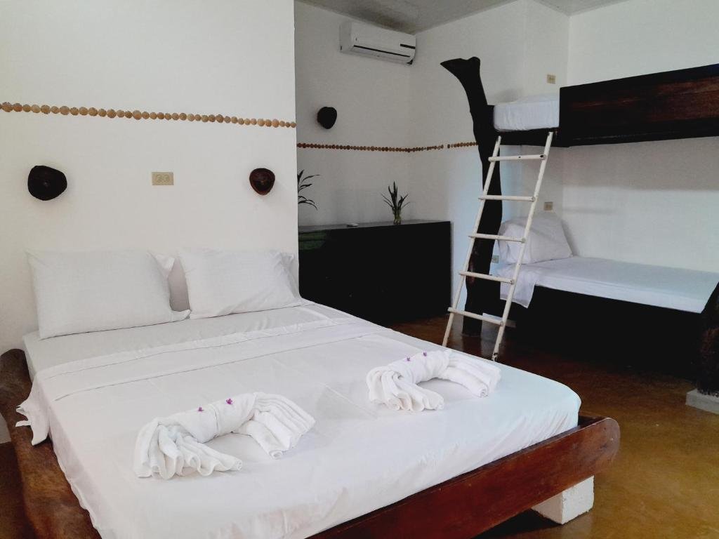 Hotel Hibiscusgarden,,2 star