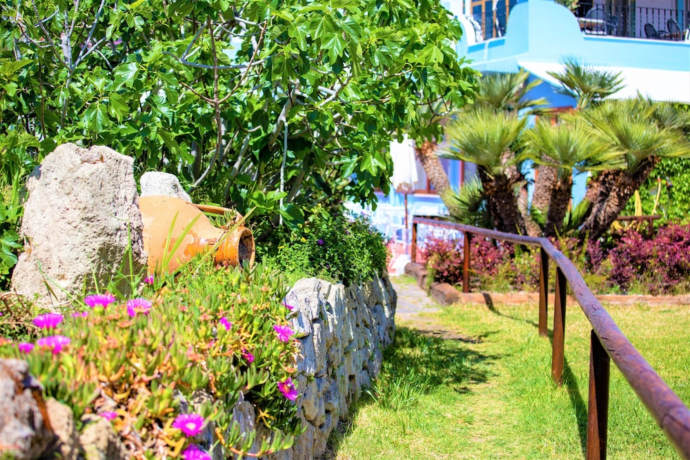 hotel la mandorla