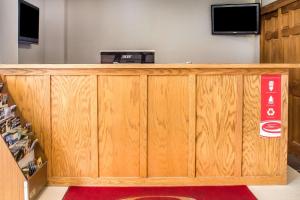 Econo Lodge Brockport,Henrietta>>Brockport,2 star