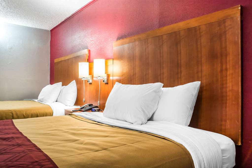 econo lodge brockport