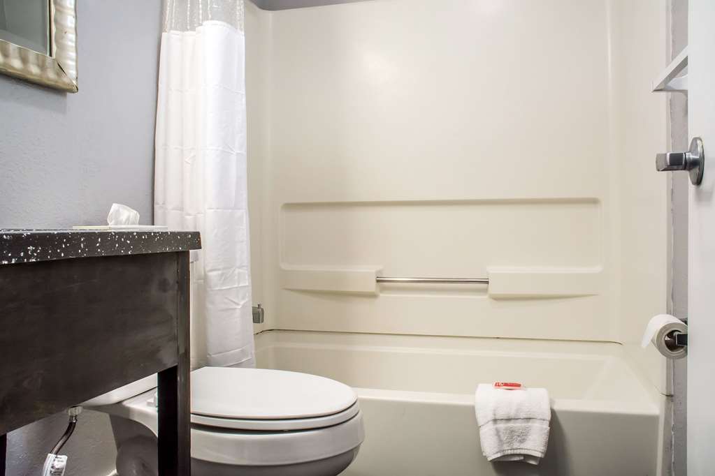 econo lodge brockport