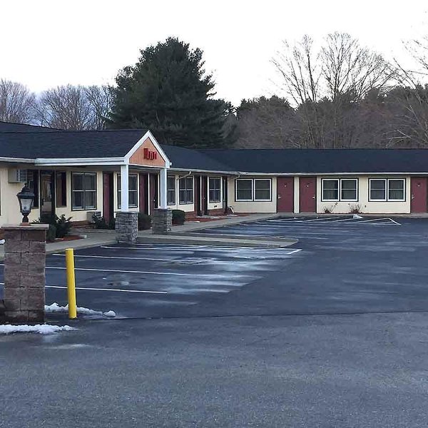 quiet corner inn