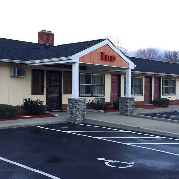 quiet corner inn