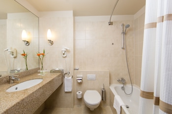 courtyard by marriott brussels