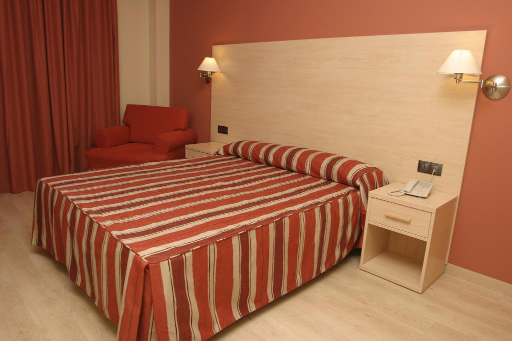 Crisol La Selva,In La Selva Del Camp,3 star
