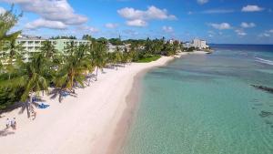 Coconut Court Beach Hotel,Bridgetown>>Barbados,3 star