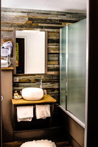 logis le cheval rouge