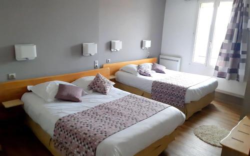 logis le cheval rouge