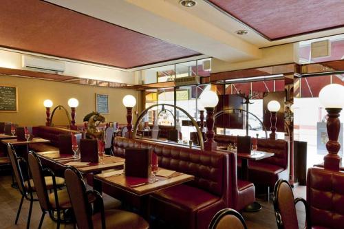 logis le cheval rouge