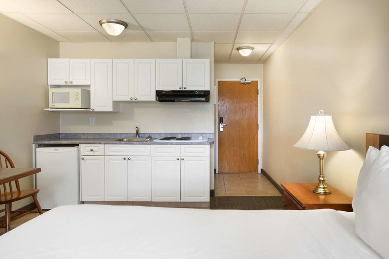 days inn by wyndham hinton