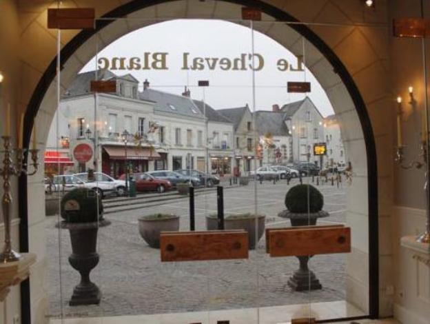 logis hotel restaurant le cheval blanc