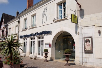 logis hotel restaurant le cheval blanc