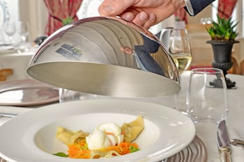 logis hotel restaurant le cheval blanc