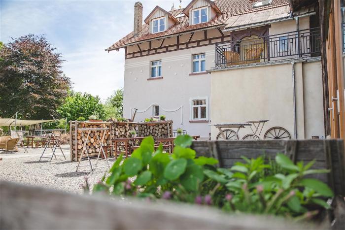 hotel historischer dorfgasthof hirsch
