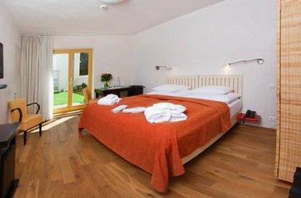 bellevue hotel karlov