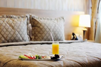sarissa hotel