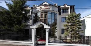 hotel vozarev