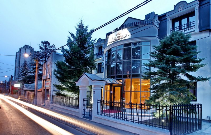 hotel vozarev