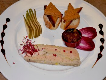 logis hotel du commerce quintin