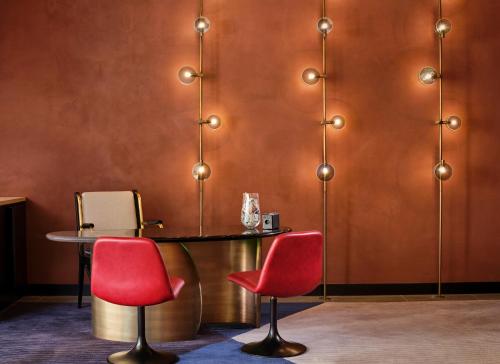 Montcalm East, Autograph Collection,East London>>London,5 star