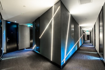 montcalm east autograph collection