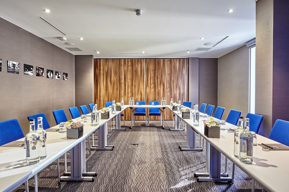 montcalm east autograph collection