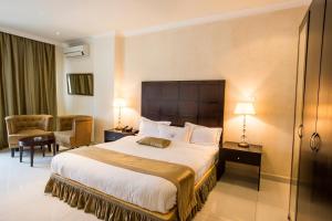 mikhaels hotel