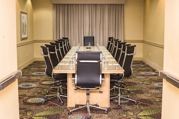 Holiday Inn & Suites Bolingbrook By Ihg,Bolingbrook>>Bellwood,3 star