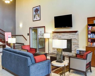 Comfort Suites Omaha Northwest,Douglas>>Boys Town,3 star
