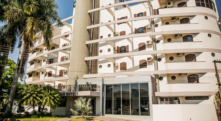 piloes palace hotel