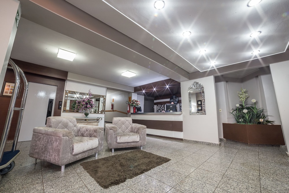 piloes palace hotel