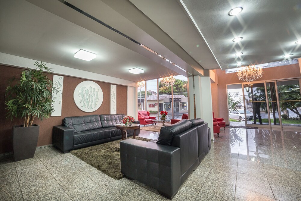 piloes palace hotel