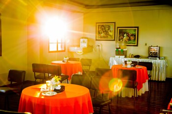 piloes palace hotel