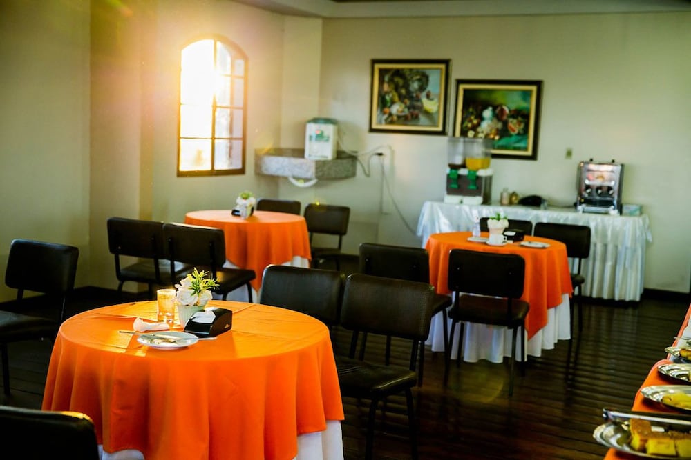 piloes palace hotel