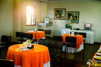 piloes palace hotel