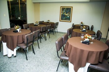 piloes palace hotel