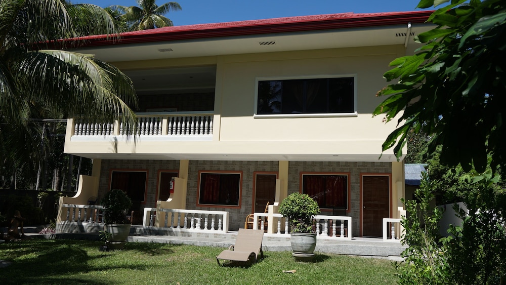 wellbeach dive resort