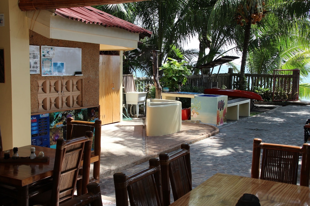 wellbeach dive resort