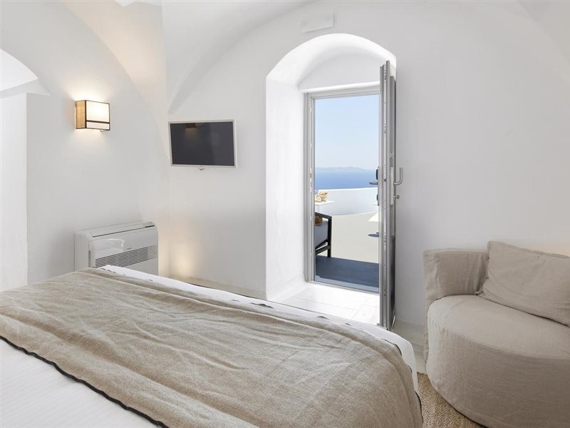 charisma suites