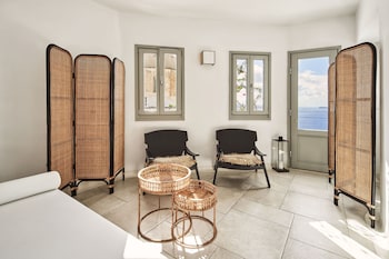 charisma suites