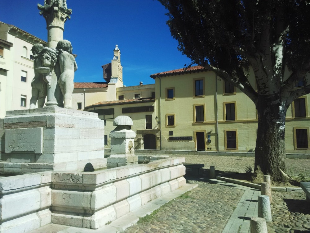 hospederia monastica pax
