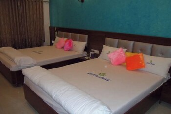 hotel royal park residency