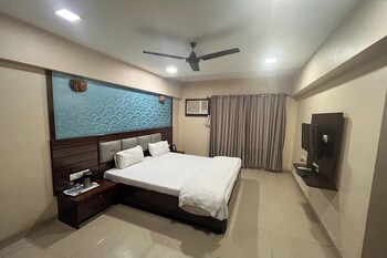 hotel royal park residency