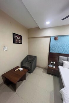 hotel royal park residency